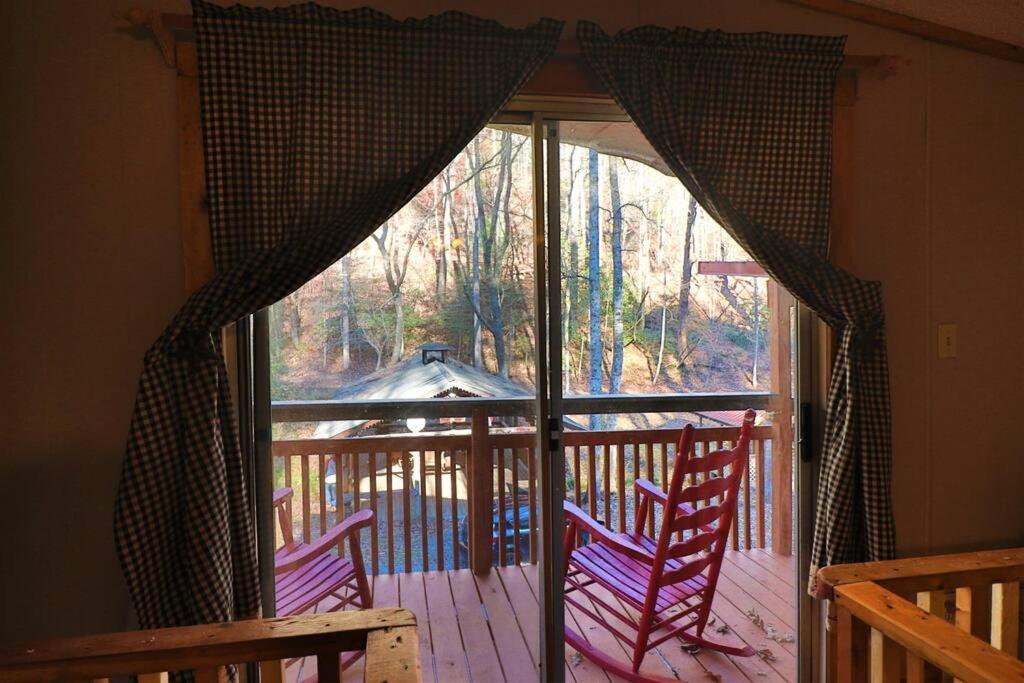 Oktoberfest Themed Cabin In Woods Stream #14 Helen Exterior photo